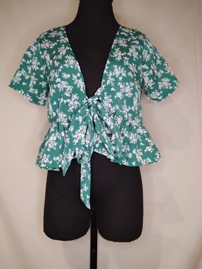 ROMWE Green Floral Tie-Front Peplum Blouse
